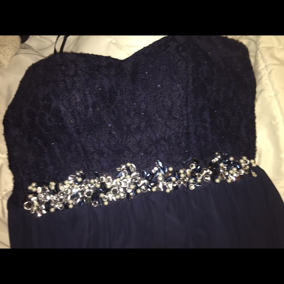 Prom dress - Picture 3 of 5